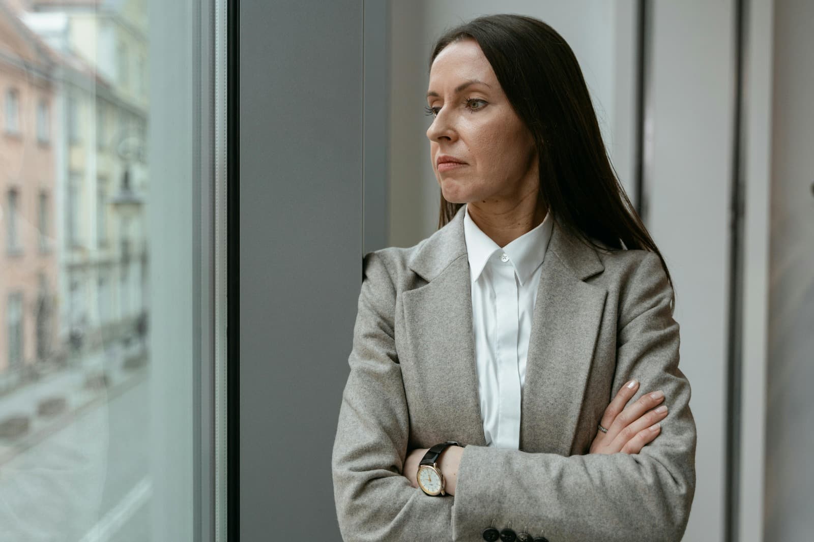 BESPOKE WOMEN’S SUITS DESIGNED AFTER UNDERSTANDING YOU