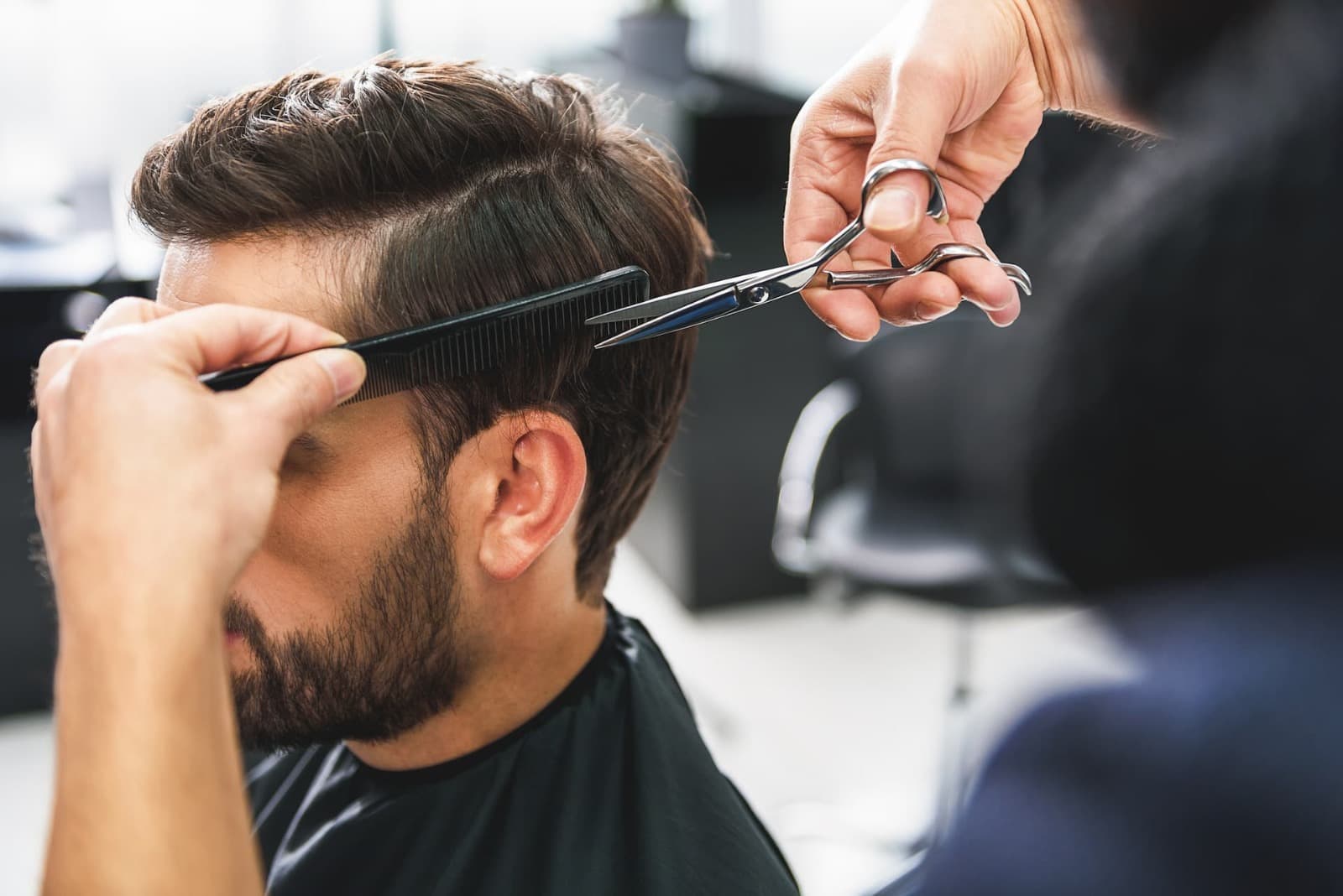 Tunsoare București – Stil Personalizat la Marian Cotoi