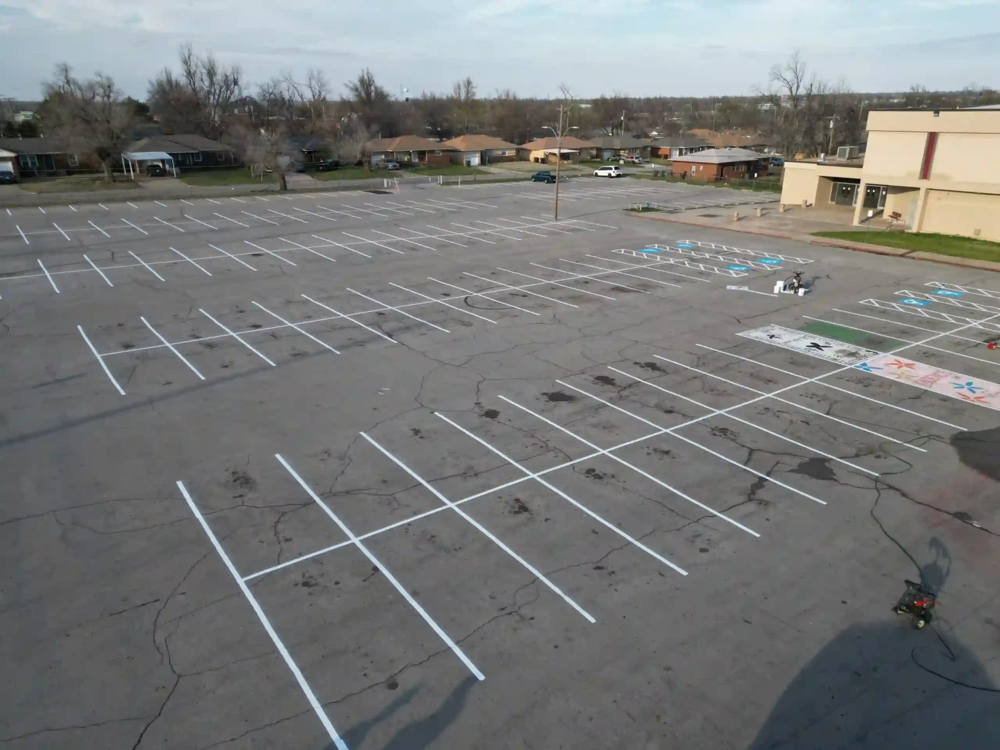 Best Parking Lot Paint for Mississippi Heat for High-Traffic Areas