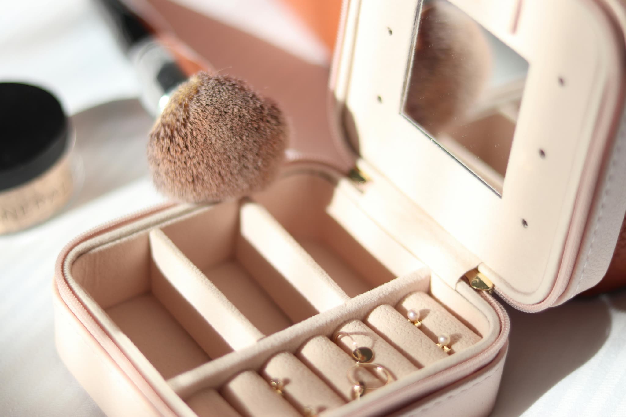 Hourglass Hidden Corrective Concealer Tips for Dark Circles
