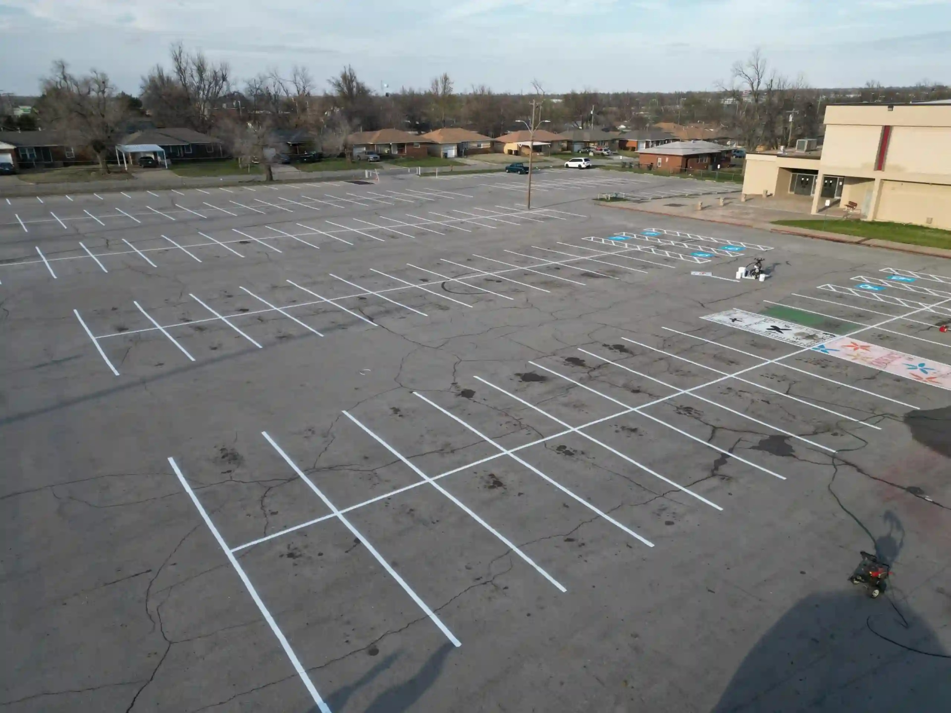 Best Parking Lot Paint for Mississippi Heat for High-Traffic Areas