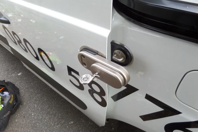 Massima Protezione con Ufo chiusura di sicurezza per furgoni di Daken Locks