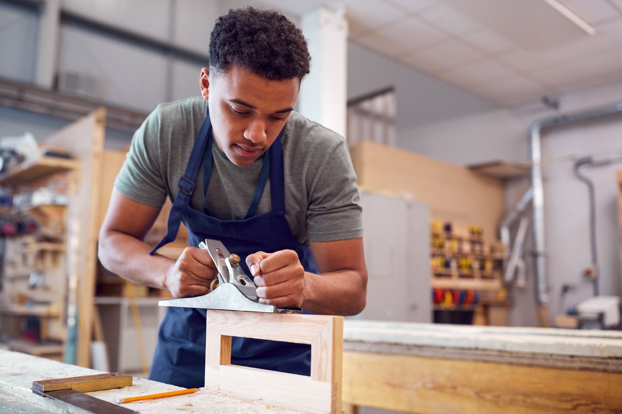 Cabinet Maker Specializing in High-End Custom Cabinets