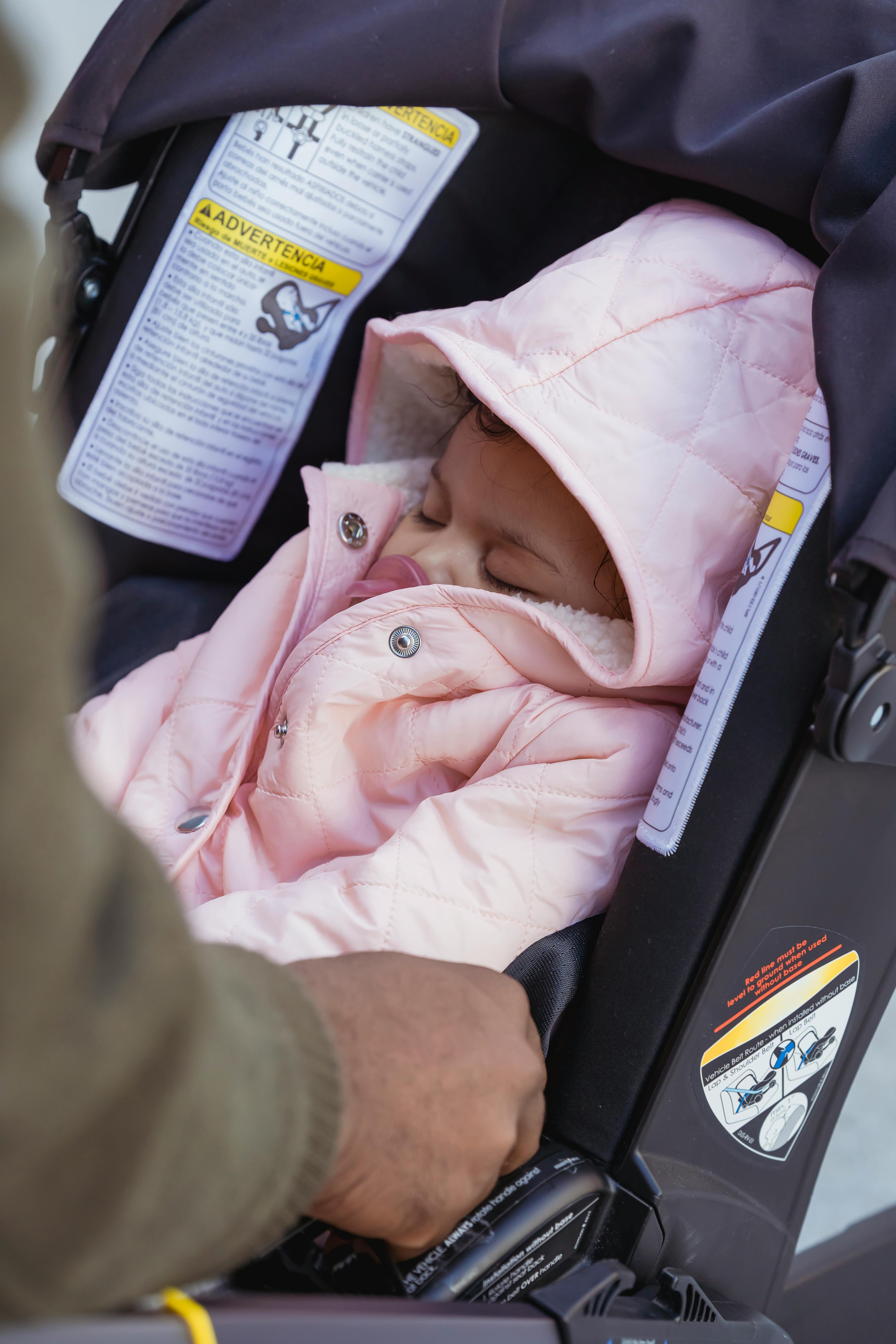 Porte bebe banane : le guide complet pour un portage pratique et stylé