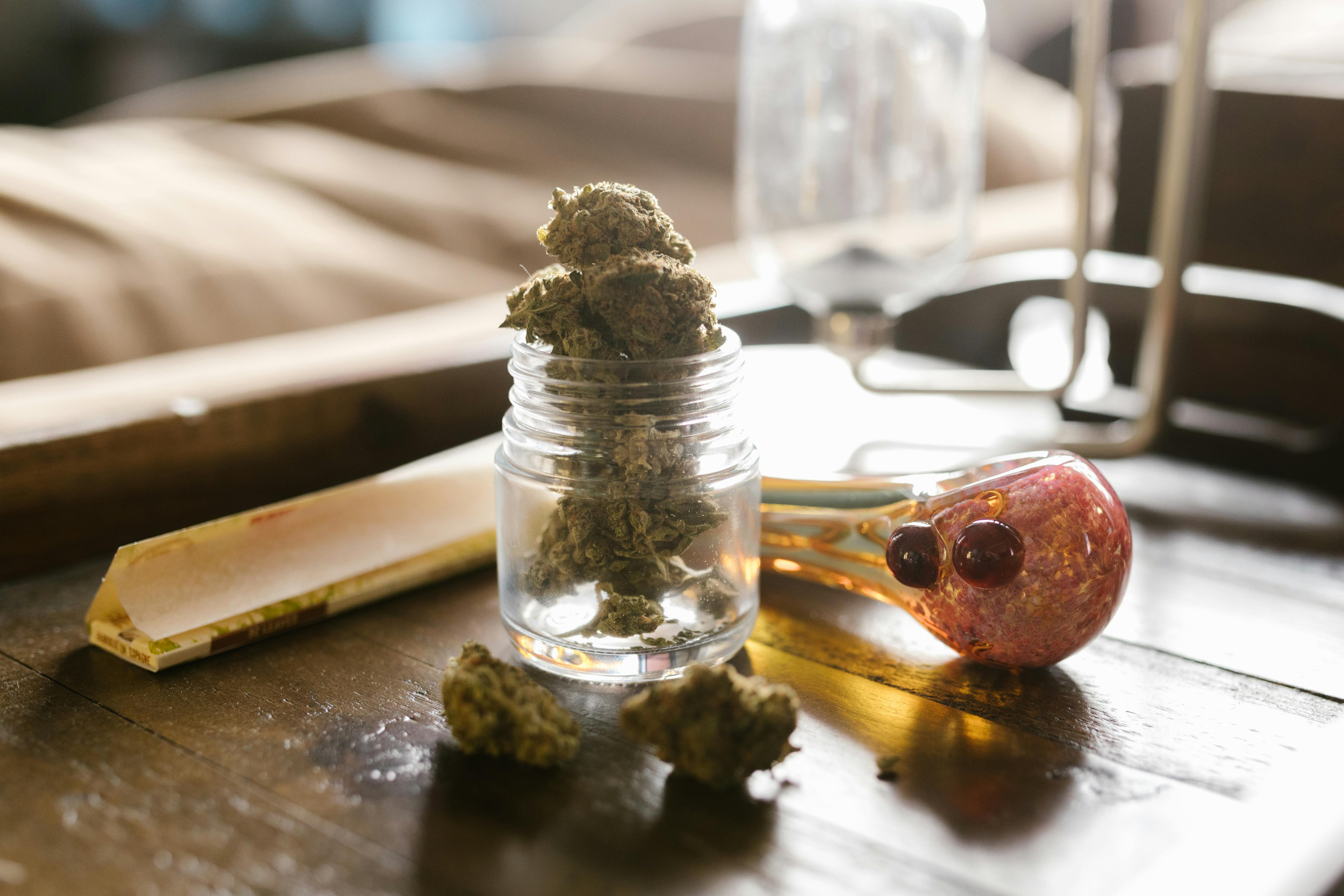 IS IT LEGAL TO BUY THC ONLINE? A 2025 CONSUMER GUIDE