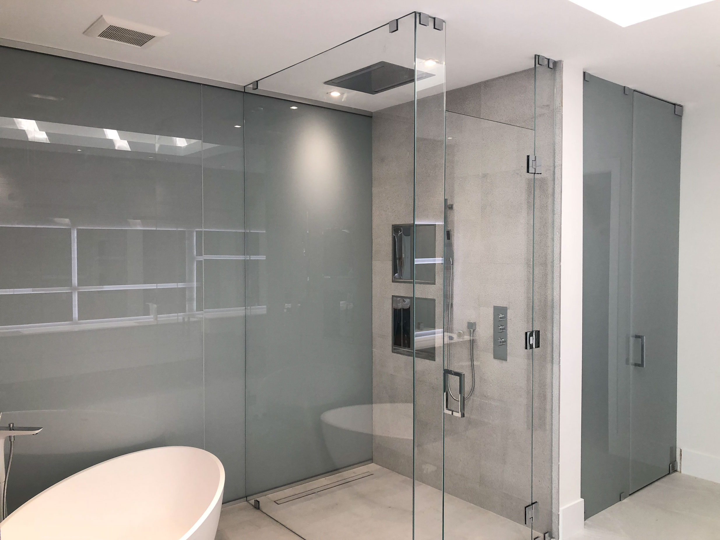 Sliding Shower Door Modern Style – Upgrade with Elegant Showers